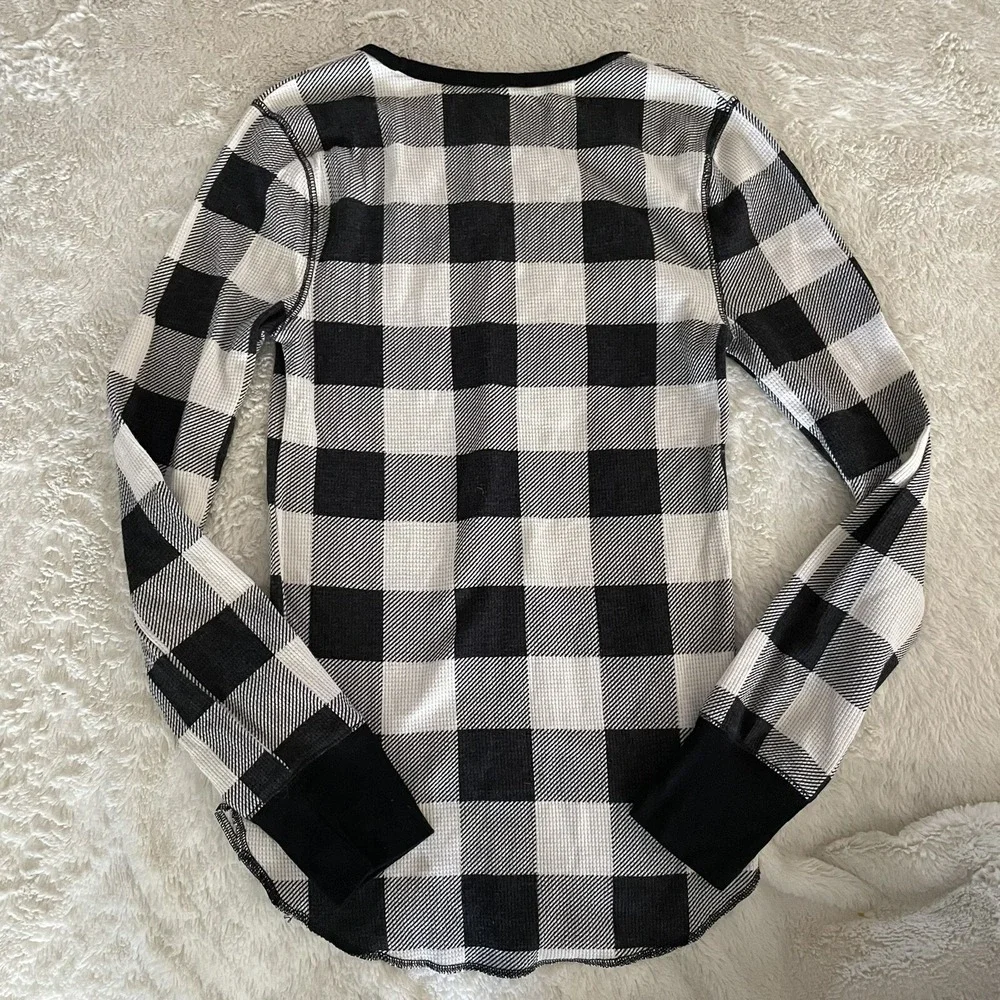 Old Navy Pajama Top Waffle Knit Buffalo Plaid Holiday Unisex Youth Base Layer M